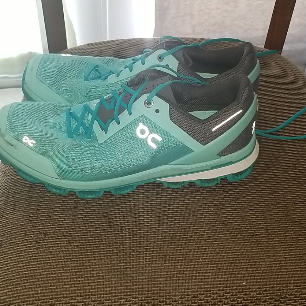 ON Cloudsurfer Running shoes Size 9